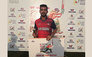 সাইফের ক্যারিয়ার সেরা ব্যাটিংয়ে জিতল দোলেশ্বর