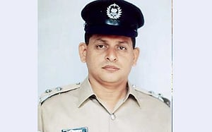 ‘আগের রাতেই বাক্স ভরায়’ কটিয়াদীর ভোট স্থগিত