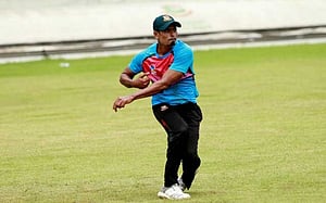 শেখ জামালকে জেতালেন তাইজুল