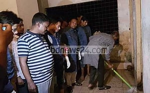 লক্ষ্মীপুরে হাসপাতাল সাফ করলো যুবলীগ