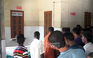 সাতক্ষীরায় ১৬ মামলার আসামির লাশ, পাশে অস্ত্র-হাতবোমা