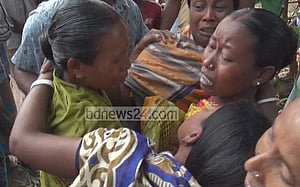 রাস্তার পাশে পড়ে ছিল দুই বন্ধুর গলাকাটা লাশ