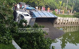 সাতক্ষীরায় ট্রাকের ধাক্কায় নারীর মৃত্যু