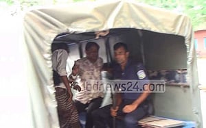 জুয়া: নেত্রকোণায় সাংবাদিক, ঠিকাদার ও এলজিইডি কর্মী গ্রেপ্তার