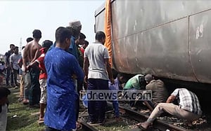 আখাউড়ায় জালালাবাদ এক্সপ্রেস লাইনচ্যুত