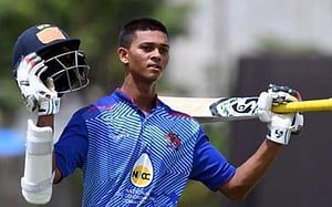 রাস্তার খাবার বিক্রেতা থেকে ভারতীয় ক্রিকেটের নতুন সেনসেশন