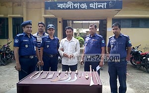 ঝিনাইদহে এক ‘ডাকাত’ গ্রেপ্তার
