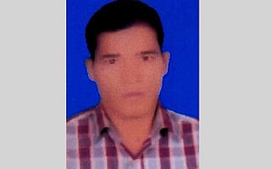 টাঙ্গাইলে এনজিওকর্মীর গলায় রশি বাঁধা লাশ, আটক ২