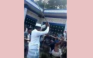 সিলেটে বেঁধে পেটানো সেই ইউপি সদস্য আটক