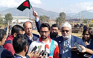 সুমা-সোহেল-ইতির পর সোনালি হাসি রোমানের