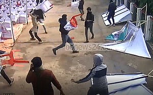 ব্রাহ্মণবাড়িয়ায় বিজয় দিবসের অনুষ্ঠানে ভাংচুর
