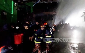 ফরিদপুরে বাড়িতে আগুন লেগে মা-মেয়ে নিহত