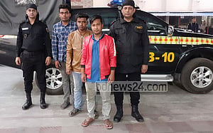 কেরাণীগঞ্জে গাড়ির জাল সনদ তৈরির অভিযোগে গ্রেপ্তার ৩