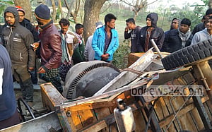 গোপালগঞ্জে বাস-নছিমন সংঘর্ষে ৫ শ্রমিক নিহত