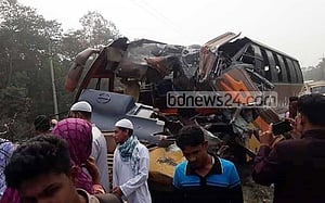গাজীপুরে পৃথক সড়ক দুর্ঘটনায় নিহত ৪
