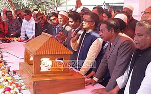 পদ্মার তলদেশ দিয়ে বিদ্যুৎ গেল শরীয়তপুরের চরে