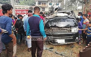 হবিগঞ্জে দুর্ঘটনায় মাইক্রোবাস, ৮ জনের মৃত্যু