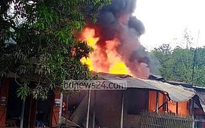 রাজশাহীতে তেলের দোকানে আগুন লেগে দগ্ধ ৩০