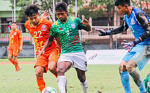 দুই পায়ে মুগ্ধতা ছড়াচ্ছেন মোহামেডানের বাপ্পী