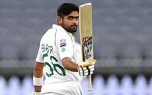 বাবরকে খাটো করে দেখেছিলেন স্টেইন