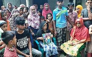 বৈরুত বিস্ফোরণ: বার বার মূর্চ্ছা যাচ্ছেন মিজানুরের মা