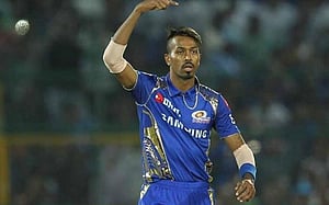 পান্ডিয়ার বোলিংয়ে মুম্বাইয়ের ‘বাধা’