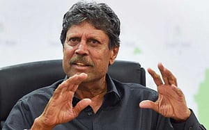 পেসারদের সুইং নেই, বিরক্ত কপিল