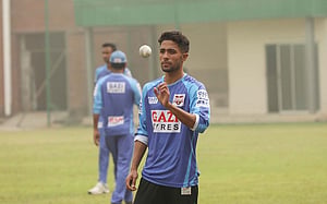 মুমিনুলের বদলি রুয়েল