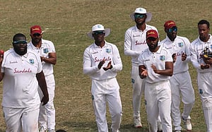 কর্নওয়ালকে আড়ালে রাখল ওয়েস্ট ইন্ডিজ