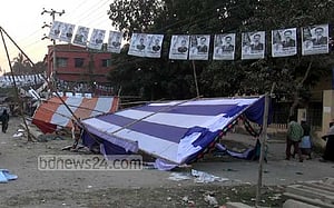 নরসিংদীতে বিএনপি ও স্বতন্ত্র প্রার্থীর ক্যাম্পে হামলা
