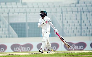 মুশফিকের আত্মহত্যা, মিঠুনের উপহার