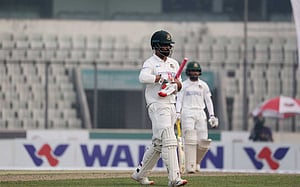 ফিফটির পর তামিমের বিদায়, বিপাকে বাংলাদেশ