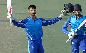 টানা চার সেঞ্চুরিতে সাঙ্গাকারা-পিটারসেনের পাশে পাডিক্কাল