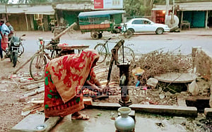 শার্শায় পানির জন্য হাহাকার