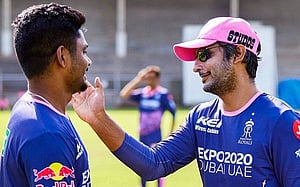 সিঙ্গেল না নেওয়া বিতর্ক, স্যামসনের পাশে সাঙ্গাকারা