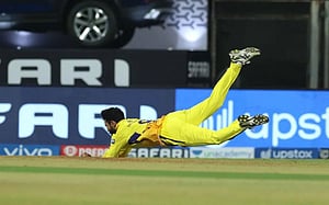 মাঠে যদি দেখা যেত ১১ জন জাদেজা!