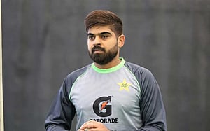 ইংল্যান্ড সফর শেষ হারিস সোহেলের