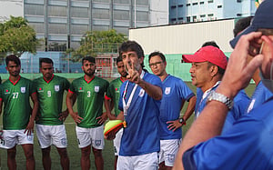 মালদ্বীপের কৌশল জানেন ব্রুসন