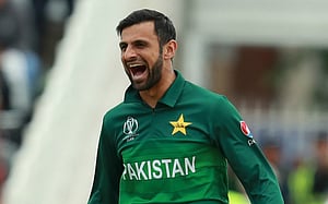 নাটকীয়ভাবে পাকিস্তানের বিশ্বকাপ দলে মালিক
