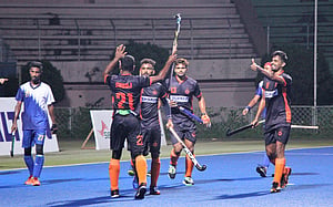 সেমিতে মোহামেডান-মেরিনার্স, আবাহনী-সোনালী ব্যাংক