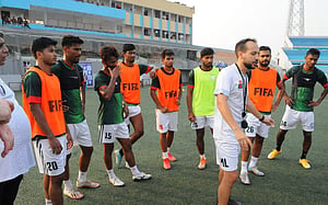 ব্রুসনের আক্রমণাত্মক কৌশলেই থাকছেন লেমোস