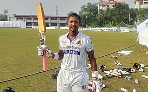মাইশুকুরের সেঞ্চুরি, আক্ষেপ মাহিদুলের