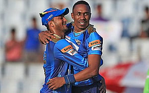 সাকিবের বরিশালে ব্রাভো ও মুনিম
