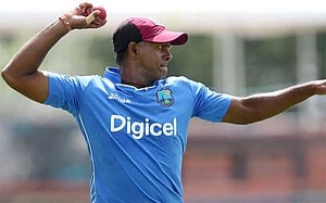 সিপিএলে জ্যামাইকার কোচ হলেন চন্দরপল