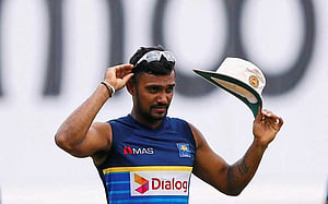 নিষেধাজ্ঞা থেকে মুক্ত হয়ে শ্রীলঙ্কা দলে গুনাথিলাকা