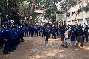 সিনহা হত্যার রায় ঘিরে আদালতে নিরাপত্তার কড়াকড়ি