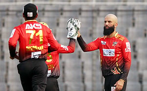 মইনের অলরাউন্ড ঝলকে ঝলসে গেল খুলনা