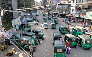 রাঙামাটি সয়লাব ‘অনটেস্ট‘ অটোরিকশায়