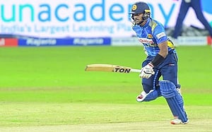 ভারতের বিপক্ষে টি-টোয়েন্টিতে নেই আভিশকা