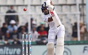 গোলাপি বলের টেস্টের আগে লঙ্কান শিবিরে ধাক্কা